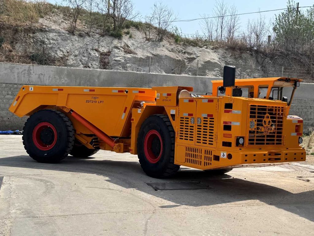 ZDT210 شاحنة التعدين تحت الأرض الثقيلة شاحنة التفريغ تحت الأرض الفعالة لنقل المواد لموقع المناجم