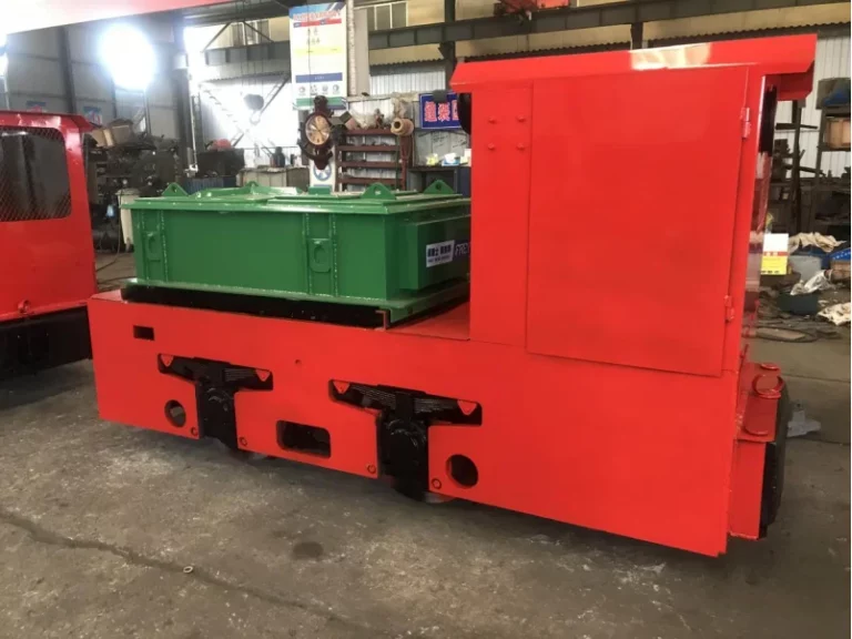 Lithium Battery-Powered Mining Locomotives2